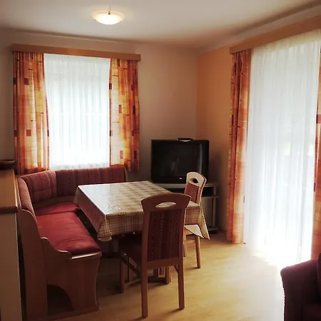 Edda Apartment Strobl